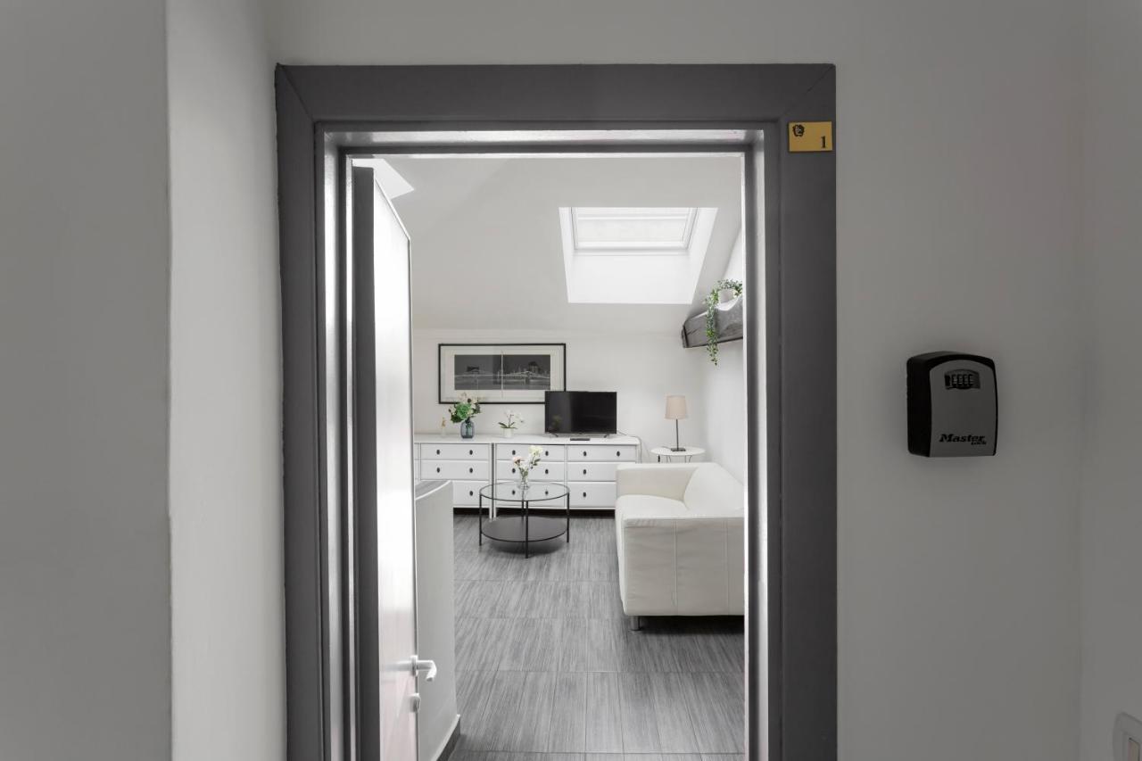 2 Bedroom 2 Bathroom Apt - Duomo 1 Milano Eksteriør bilde
